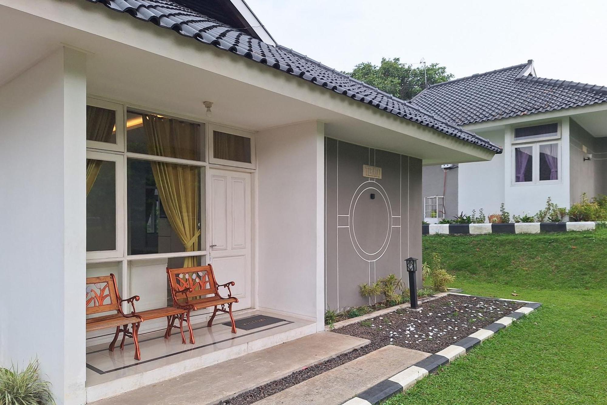 Reddoorz Resort At Tridaya Cisarua Puncak Экстерьер фото