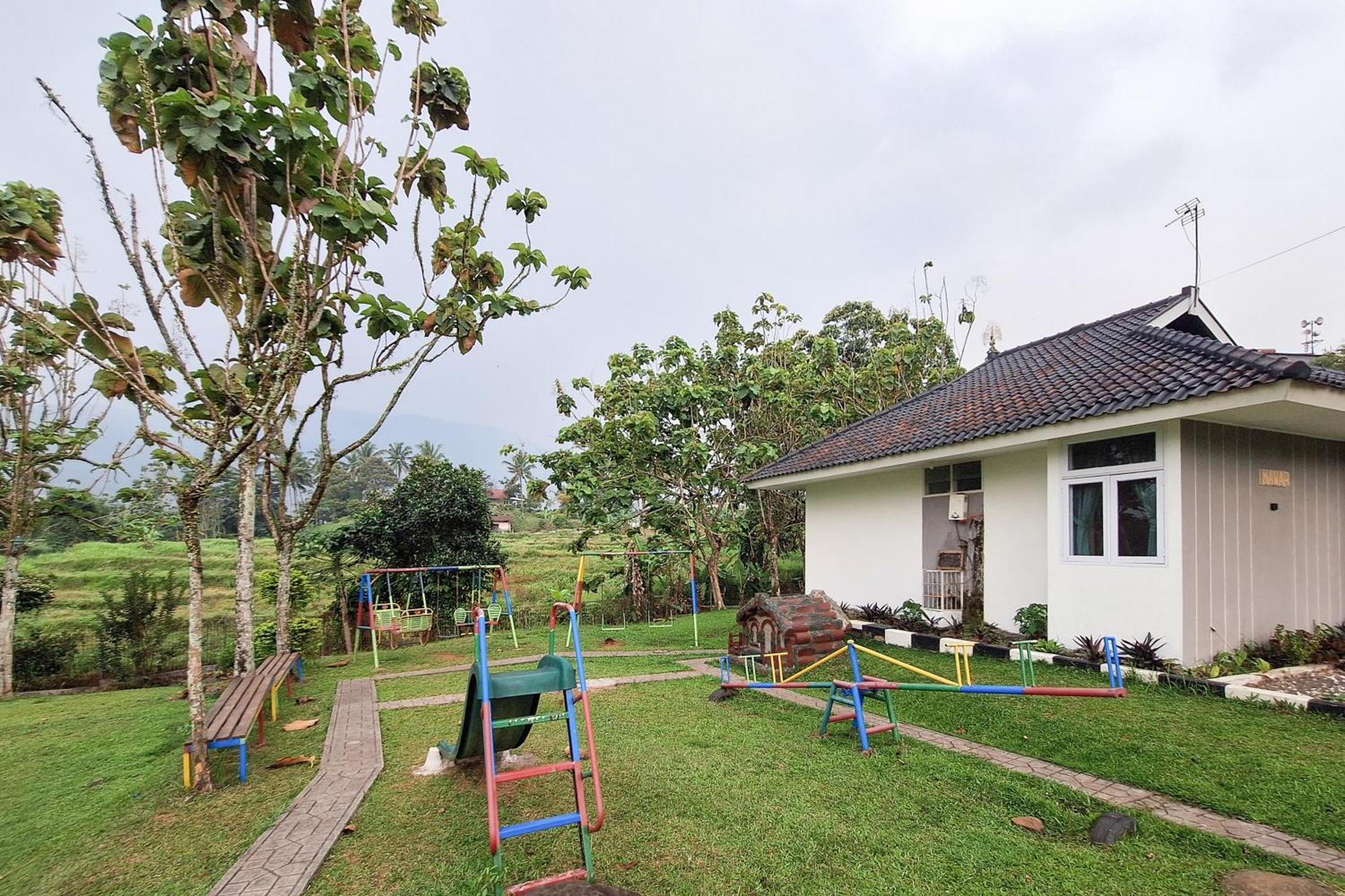 Reddoorz Resort At Tridaya Cisarua Puncak Экстерьер фото